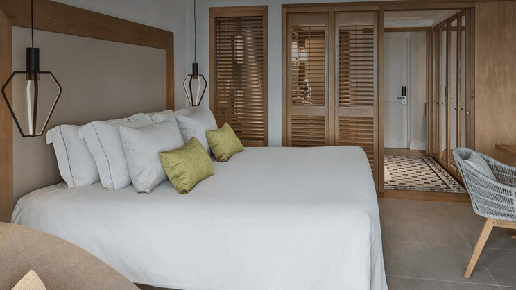 Deluxe Beach Front Room 